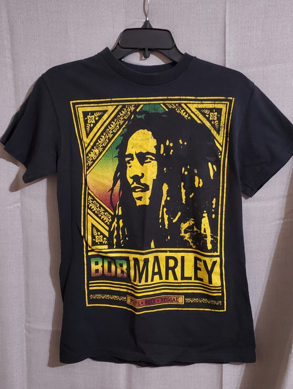 Bob Marley Black Graphic Tee with Yellow & Rasta Print Size Small T-Shirt Reggae